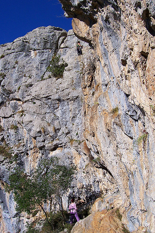 Climbing Amieva
