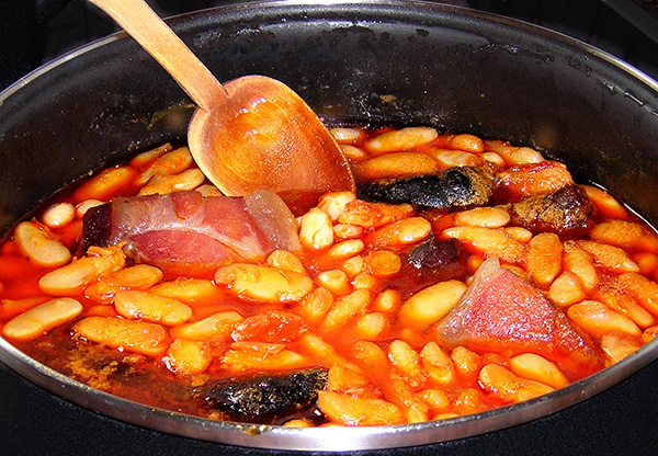 Tipical asturian Fabada